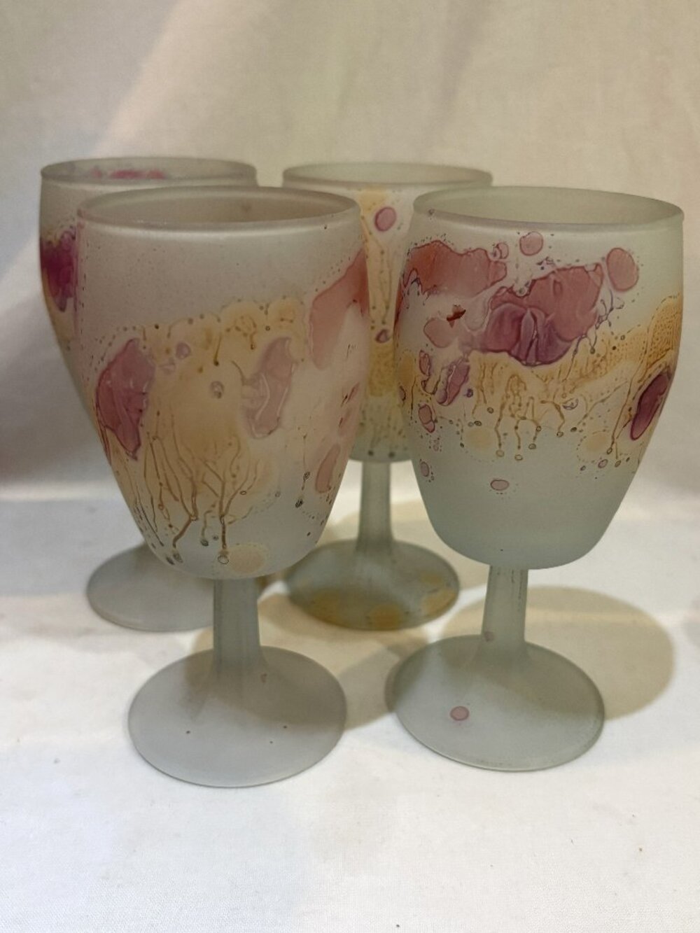 Set of 4 Rueven Nouveau Art Glass Stem Wine Glasses Frosted Satin Finish